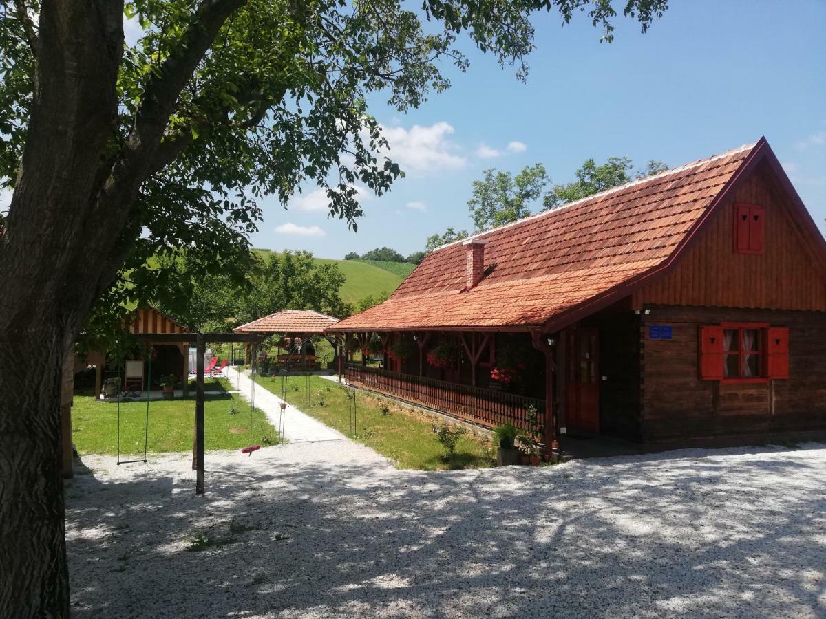 Hotel Pod Orehom Drvena Kuca I Sauna Krapina Exterior foto