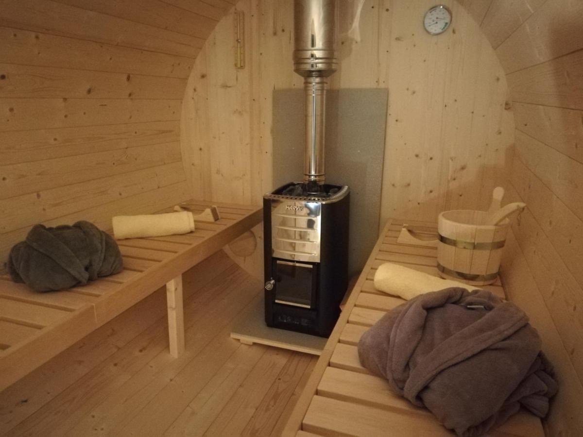 Hotel Pod Orehom Drvena Kuca I Sauna Krapina Exterior foto